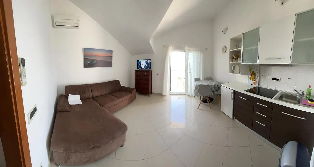 Apartments Pisacic Bibinje