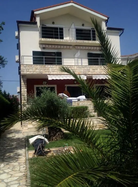 Apartments Pisacic Bibinje